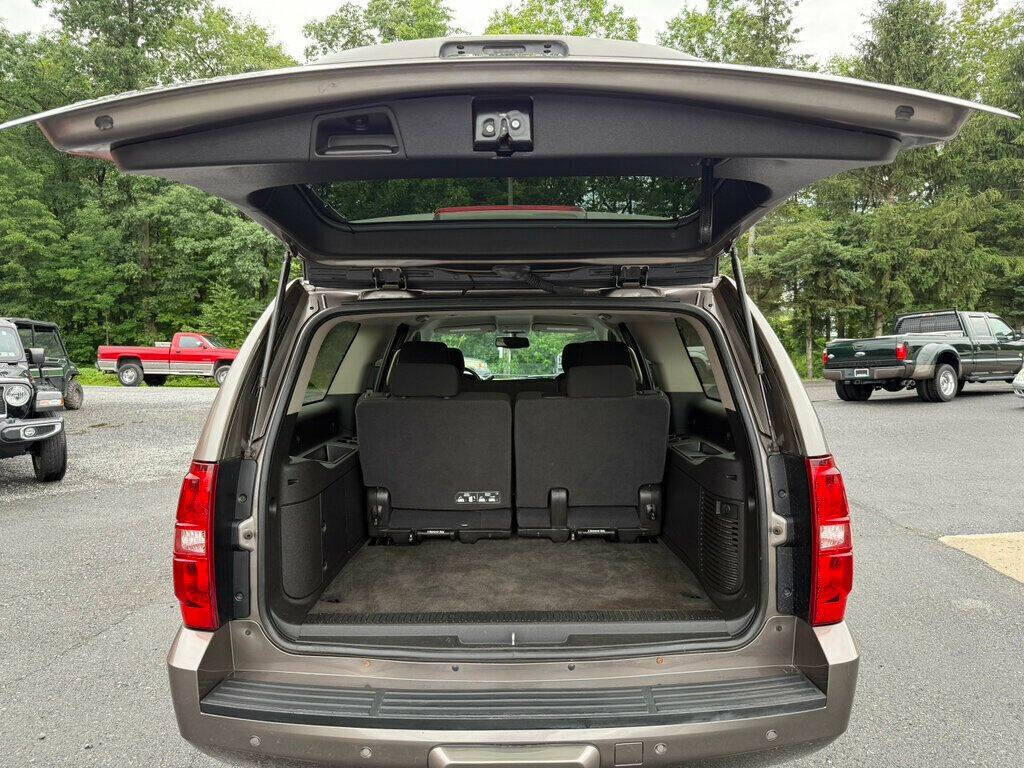 2014 Chevrolet Suburban 43