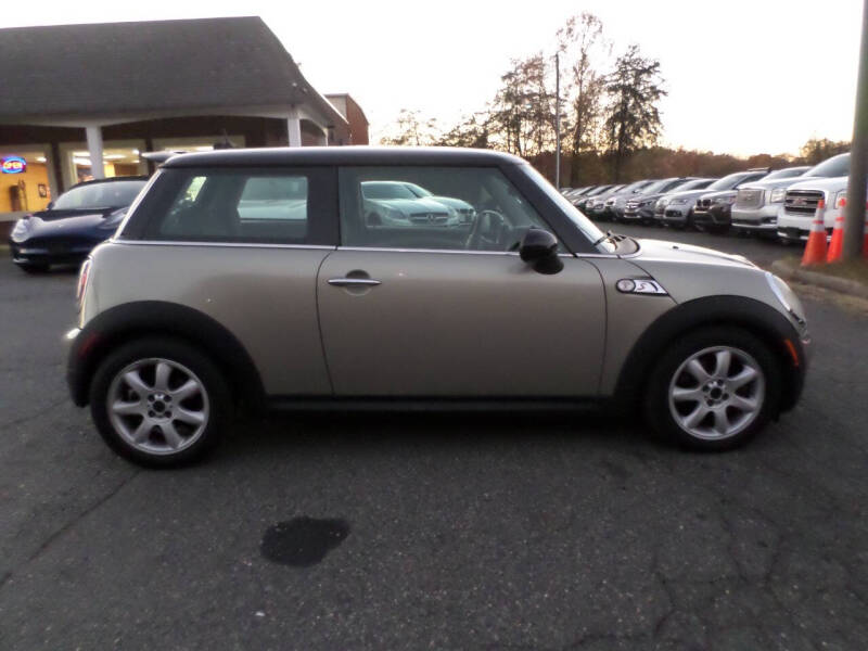 2009 MINI Cooper S photo 4