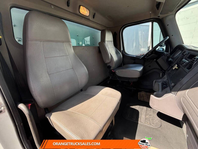 2018 Freightliner M2 106