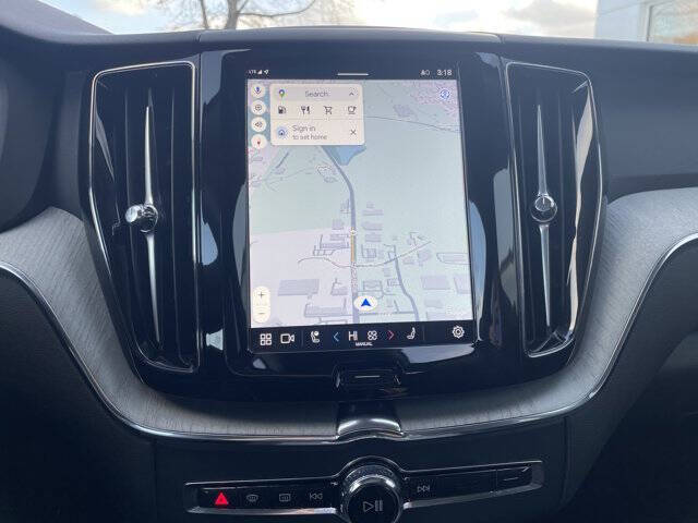 2025 Volvo XC60 B5 Plus Dark Theme