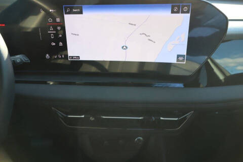 2025 Audi Q6 e-tron quattro Premium Plus