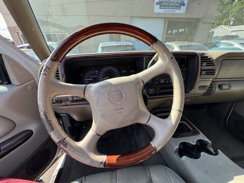 2000 Cadillac Escalade