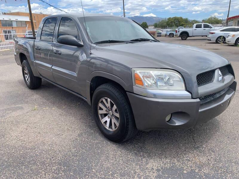 2008 Mitsubishi Raider LS