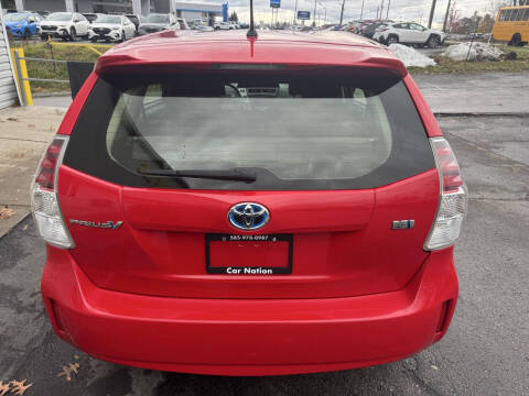 2016 Toyota Prius v Two