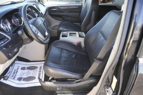 2012 Chrysler Town and Country Touring