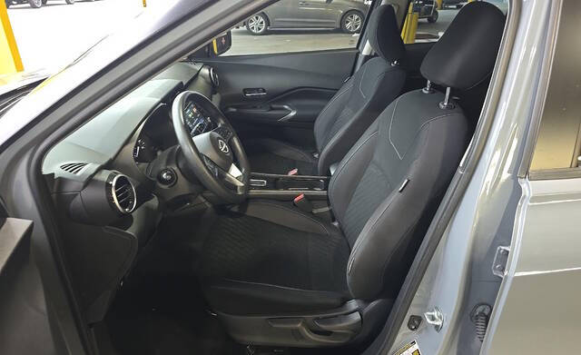 2022 Nissan Kicks SV