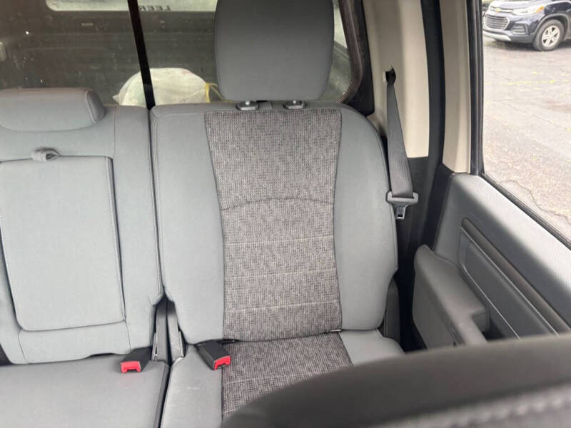 2017 RAM 1500 SLT