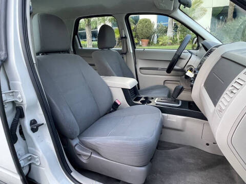 2011 Ford Escape XLS