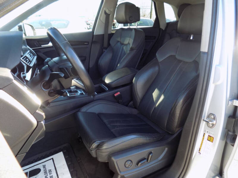 2018 Audi Q5 2.0T quattro Premium Plus