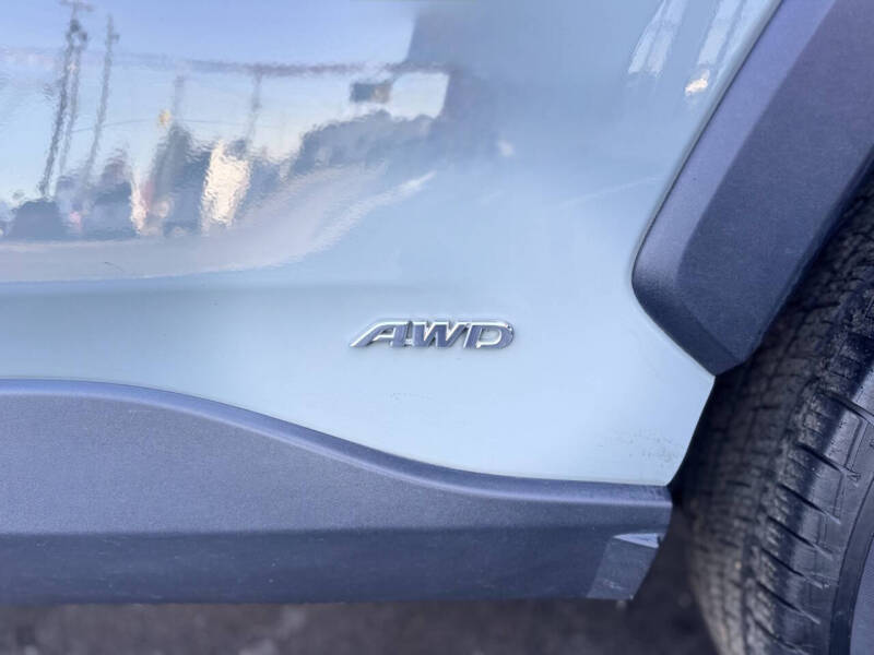 2021 Toyota RAV4 Hybrid XLE