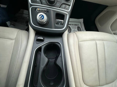 2016 Chrysler 200 Limited Platinum