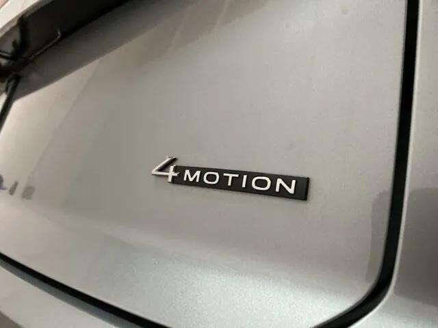 2025 Volkswagen Atlas Cross Sport SE 4Motion