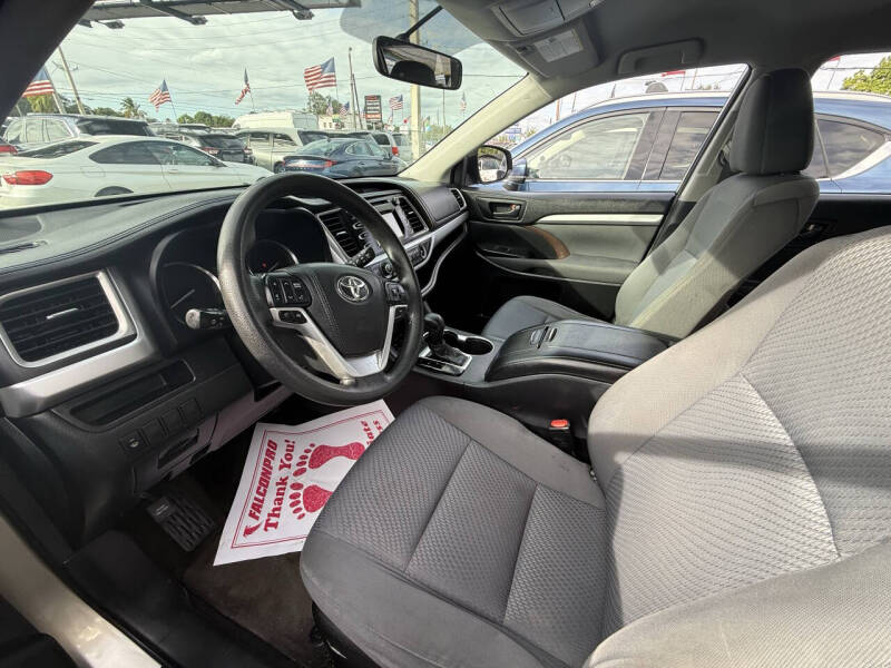 2015 Toyota Highlander LE