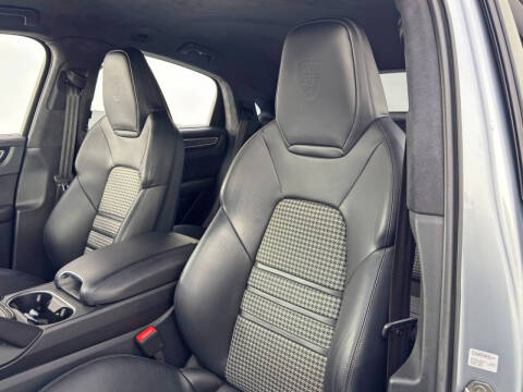 2021 Porsche Cayenne GTS Coupe