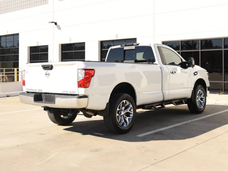 2017 Nissan Titan XD SV - Photo 9