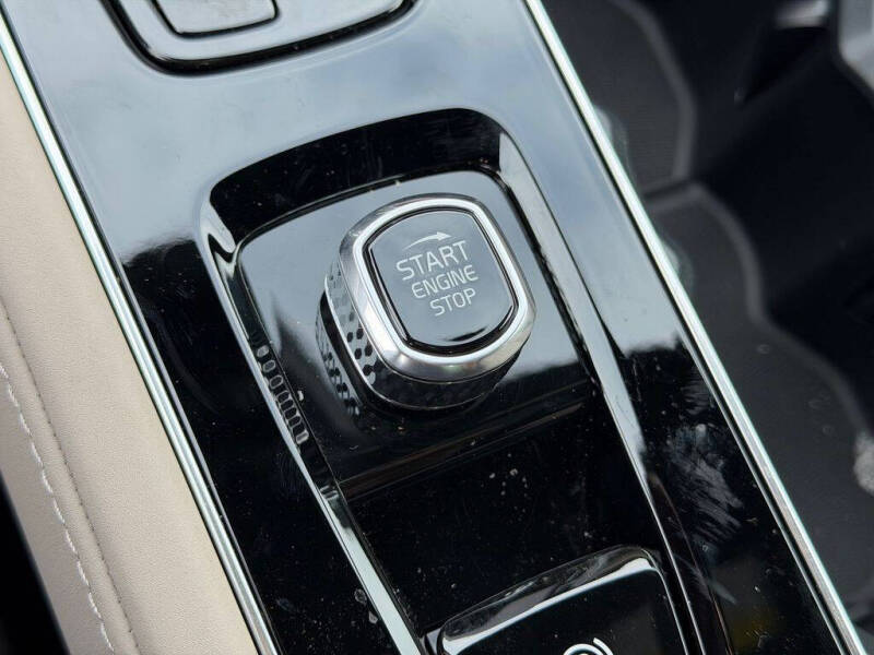2026 Volvo XC90 B6 Plus 7P