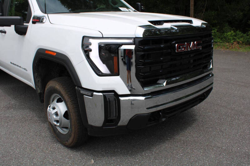 2025 GMC Sierra 3500HD CC Pro