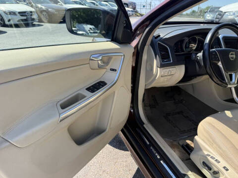 2015 Volvo XC60 T6 Premier Plus