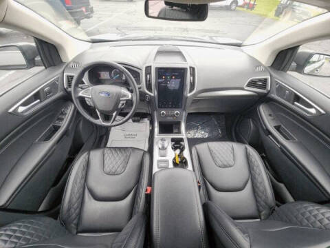 2023 Ford Edge Titanium