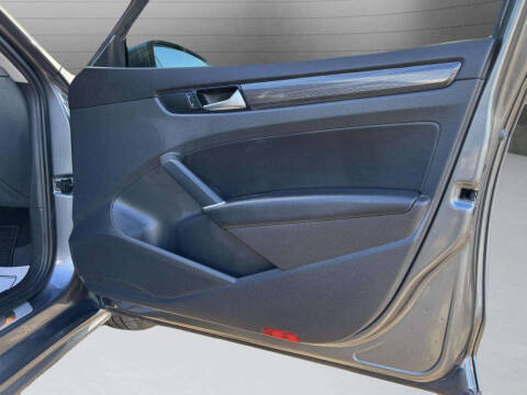 2020 Volkswagen Passat R-Line