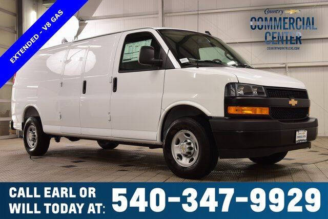 2025 Chevrolet Express 3500