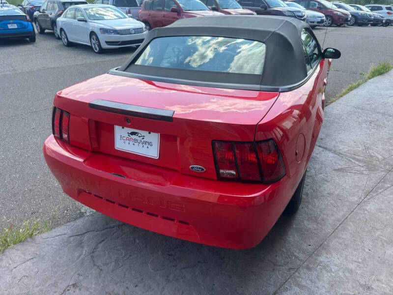 2000 Ford Mustang