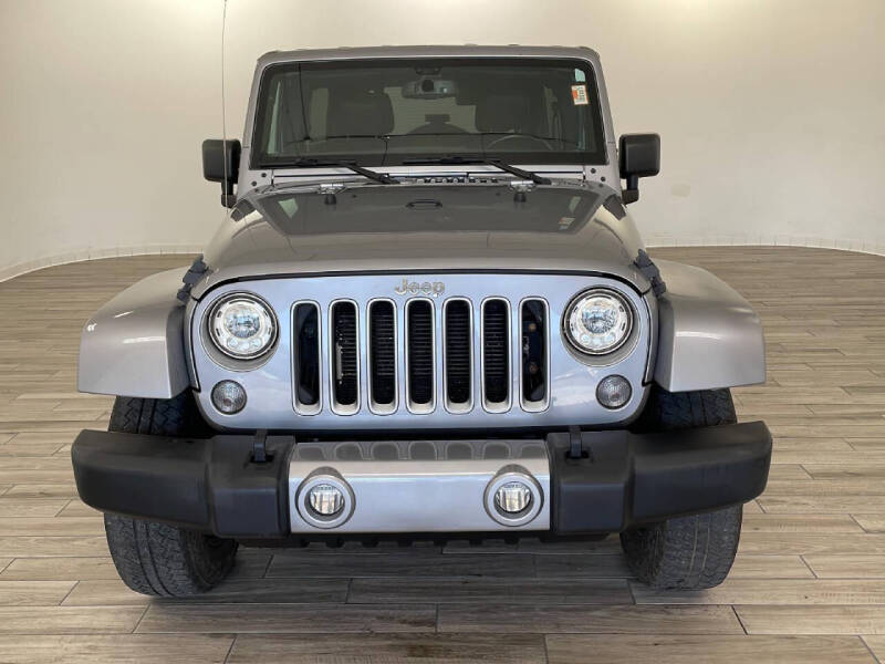 Used 2018 Jeep Wrangler Unlimited Sahara with VIN 1C4BJWEG9JL833939 for sale in Florissant, MO