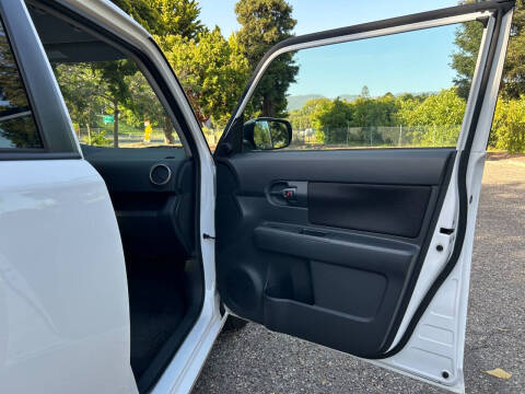 2008 Scion xB
