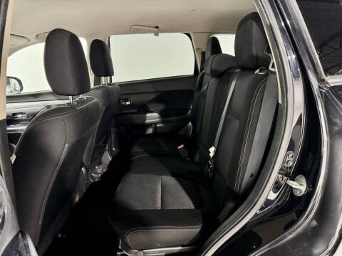 2016 Mitsubishi Outlander SE