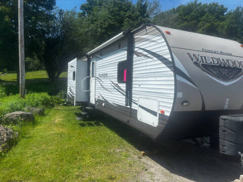 2017 Forest River 31 BKIS Wildwood