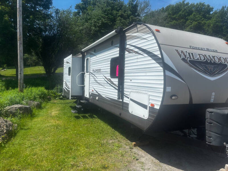 2017 Forest River 31 BKIS Wildwood