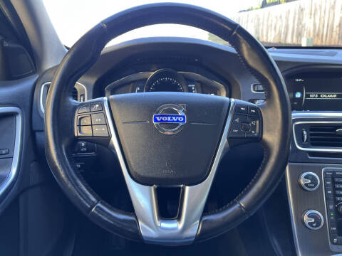 2015 Volvo V60 T5 Drive-E Platinum