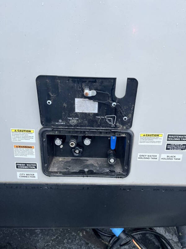 2021 Starcraft Marine SUPER LITE