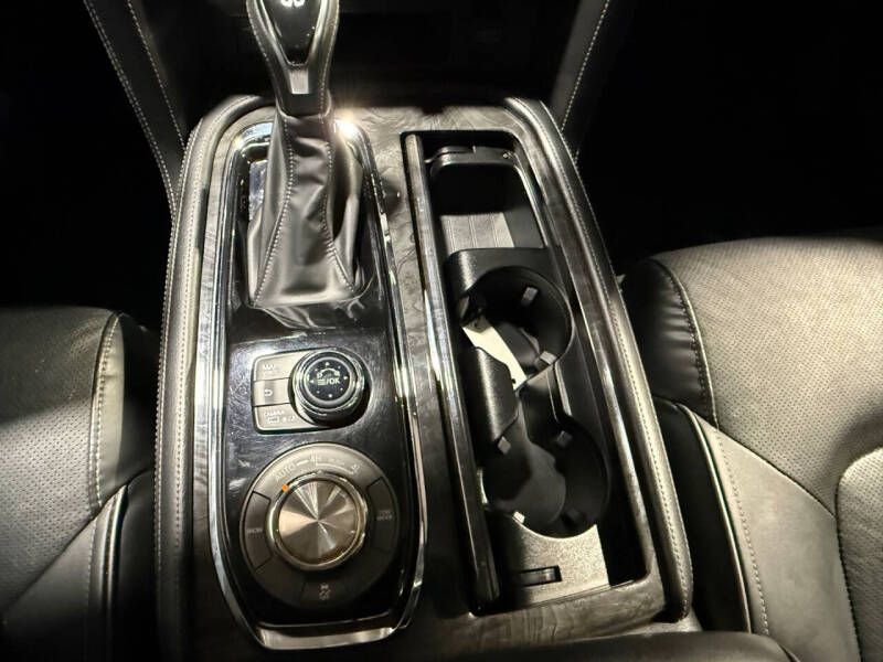 2020 Infiniti QX80 Luxe