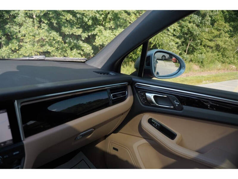 2020 Porsche Macan