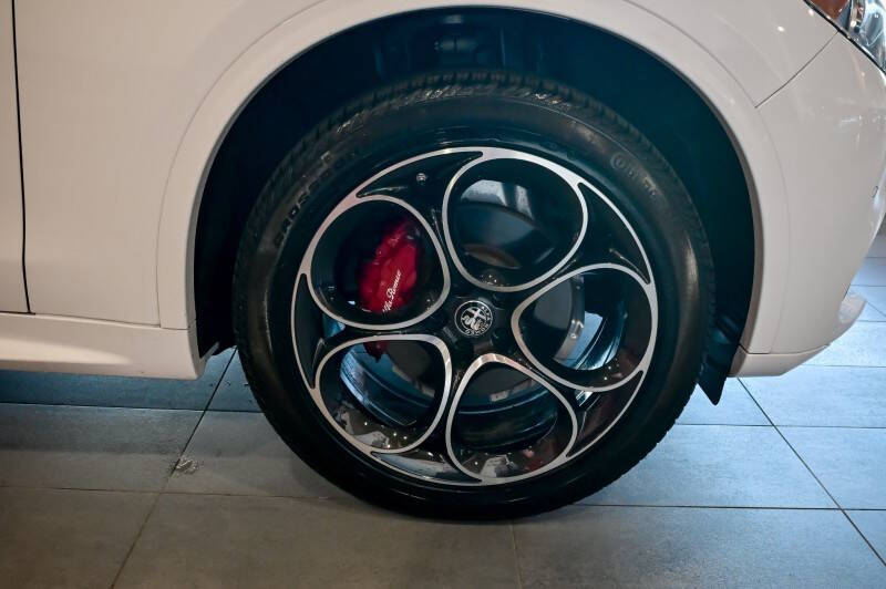 2023 Alfa Romeo Stelvio Veloce