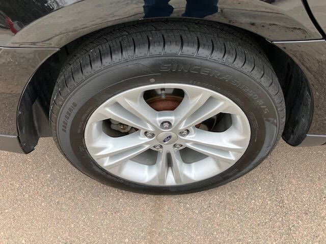 2016 Ford Taurus SEL
