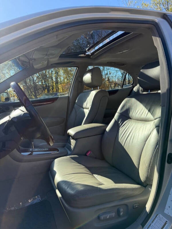 2004 Lexus ES 330