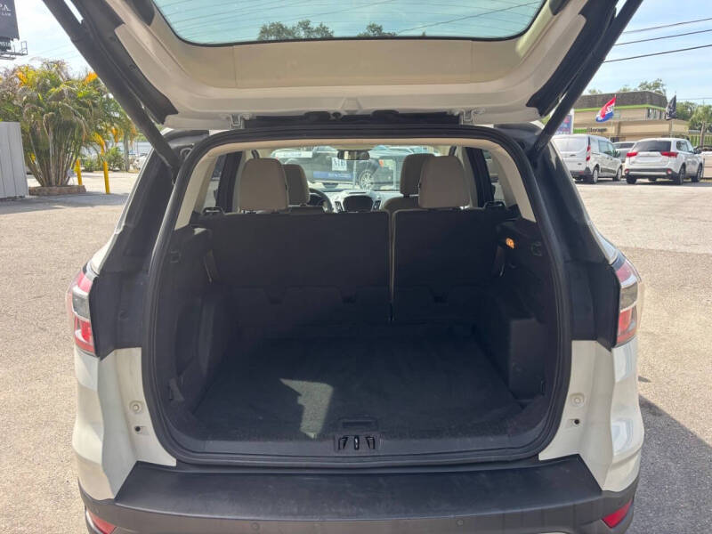 2017 Ford Escape SE