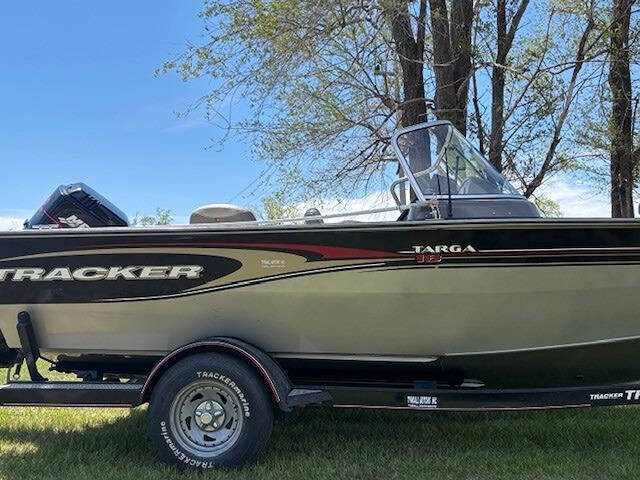 2004 Tracker TARGA 18 WT