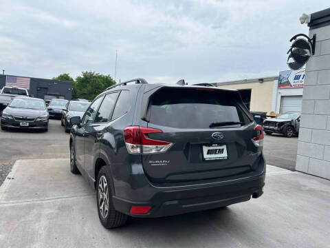 2022 Subaru Forester Premium