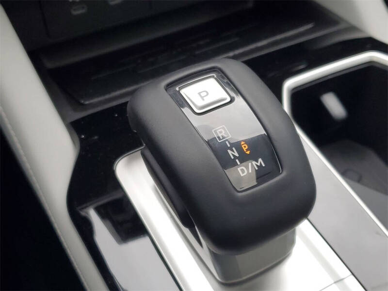 2025 Mitsubishi Outlander SEL Platinum Edition