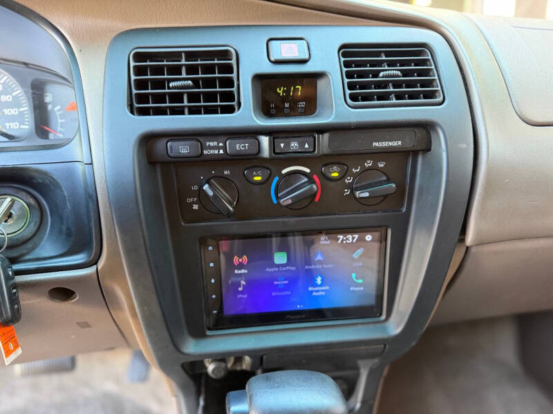 2002 Toyota 4Runner SR5