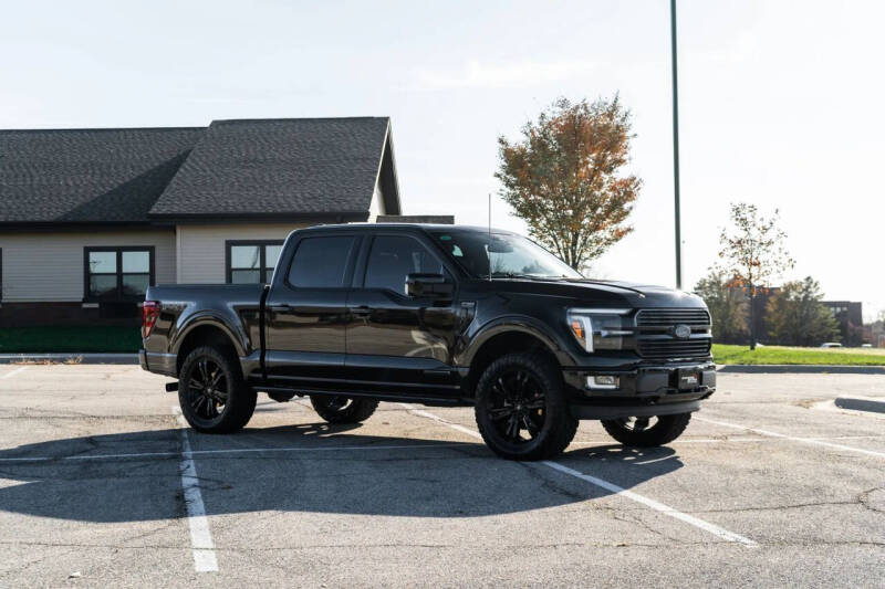 2024 Ford F-150 Platinum's photo