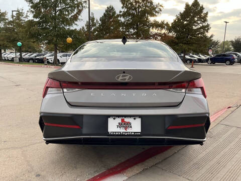 2025 Hyundai Elantra SEL Convenience