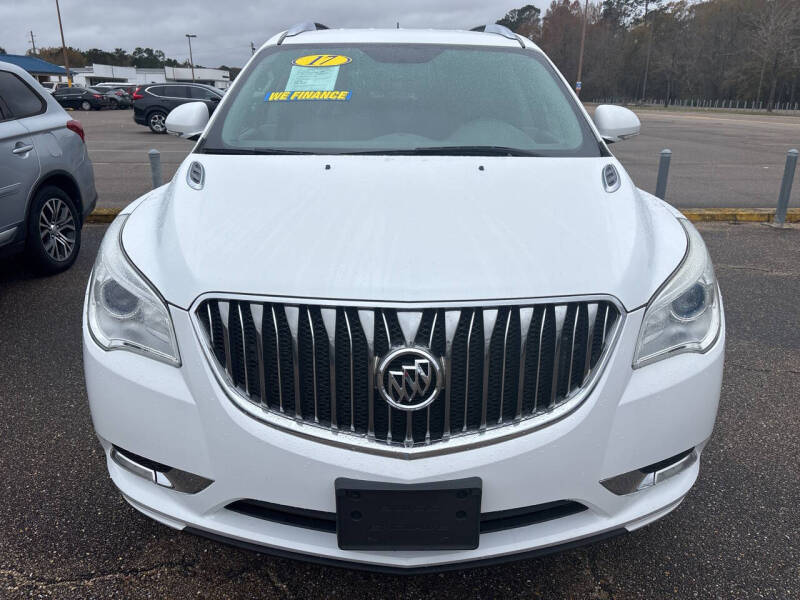 2017 Buick Enclave Convenience's photo