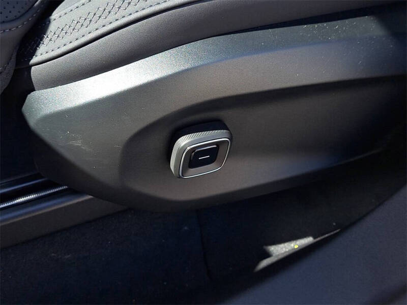 2025 Volvo EX90 Twin Performance Plus 6P