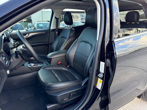 2021 Ford Escape Titanium