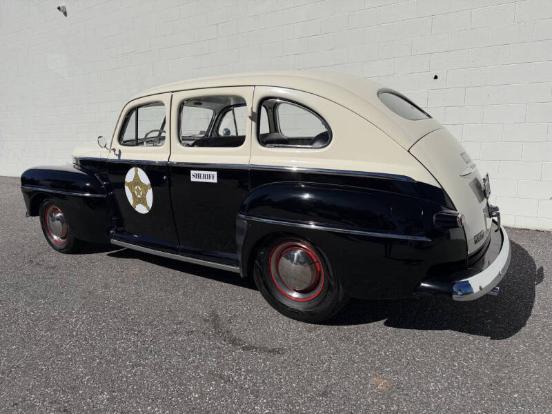 1948 Ford Super Deluxe