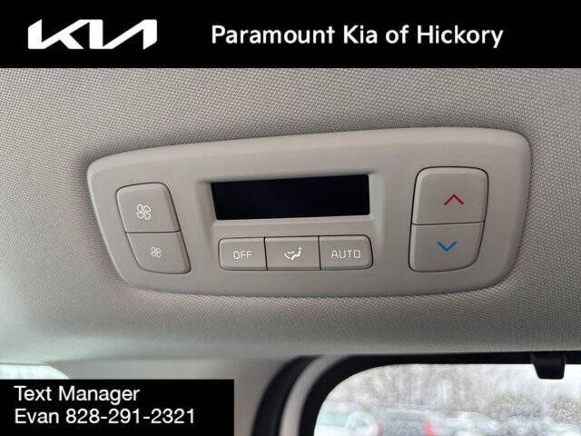 2024 Kia Carnival EX